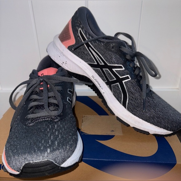 ASICS GT-1000 9 Tennis Shoes - Picture 3 of 6